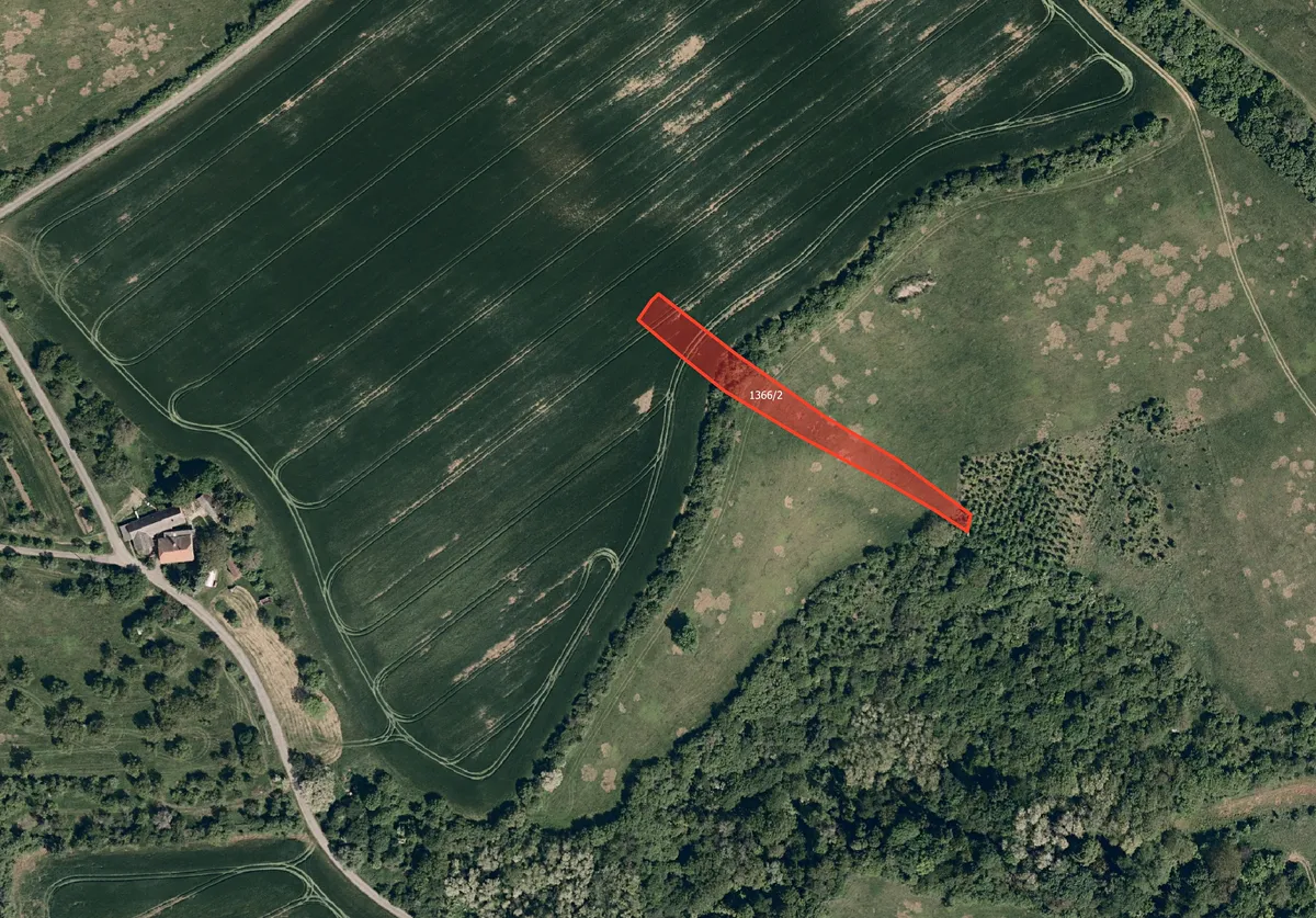 Prodej pole 2025 m²